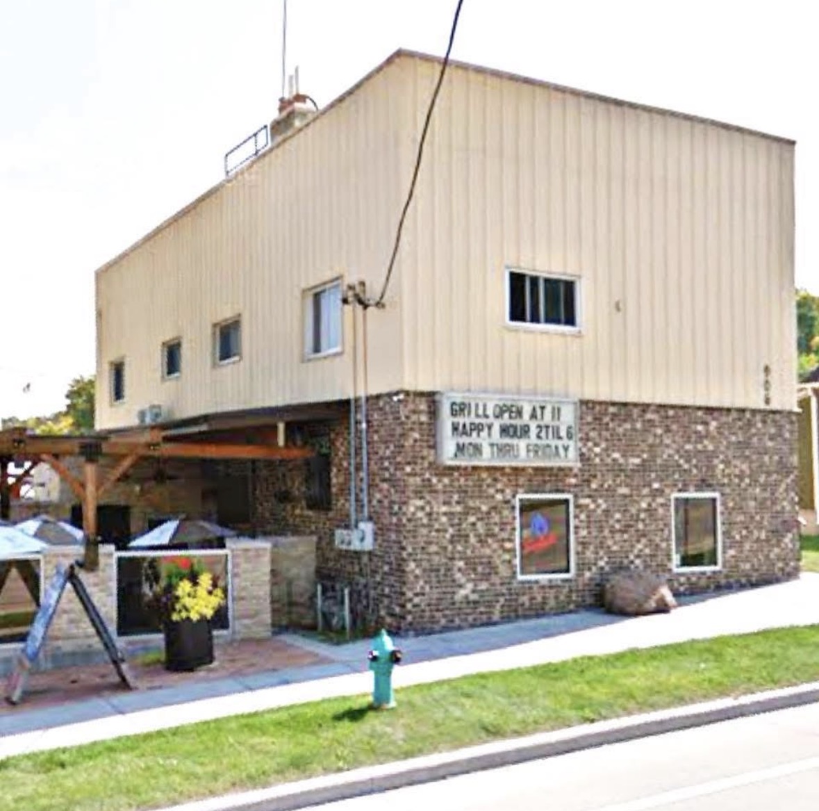 Riverside Bar & Grill